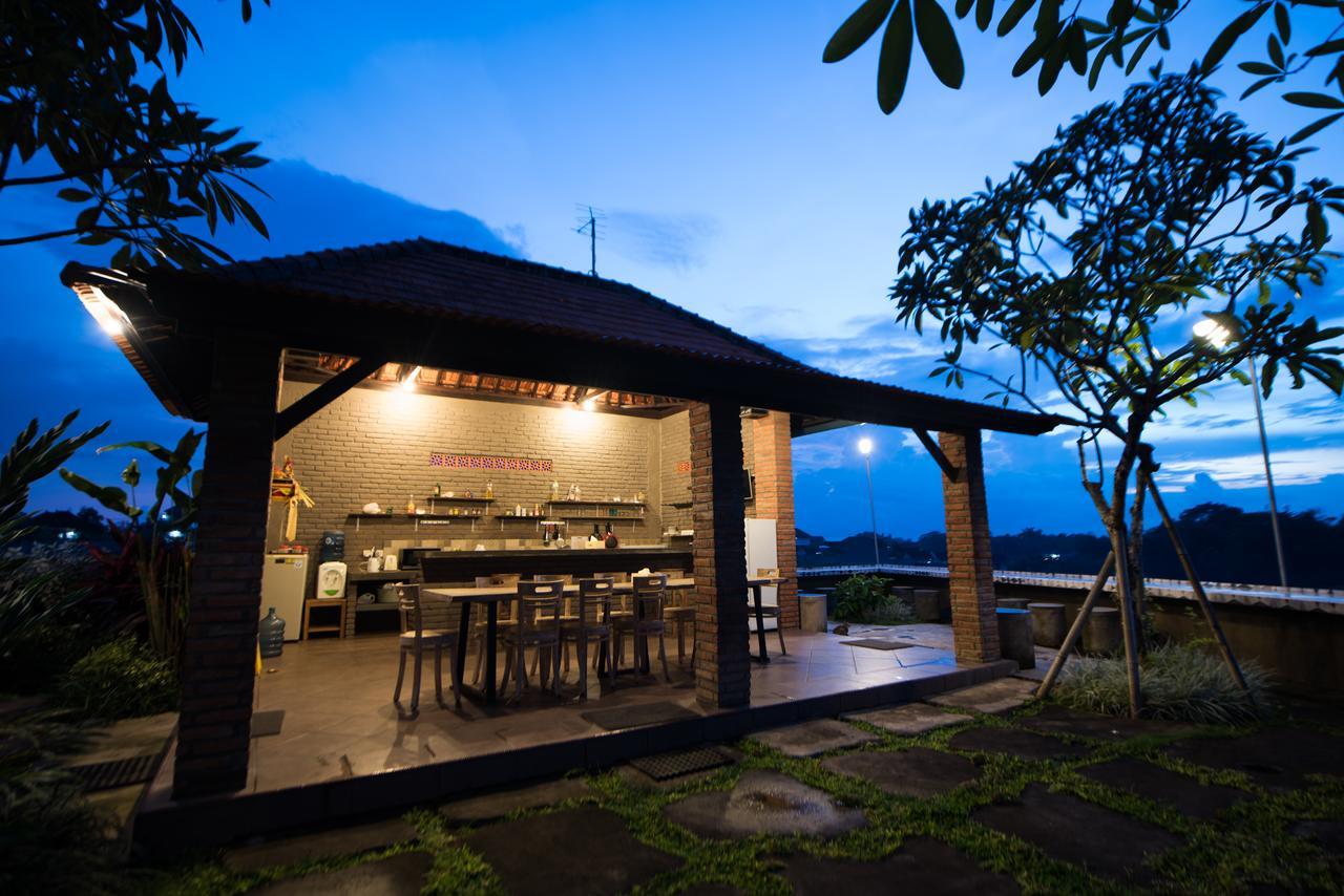 Grandpa Guest House Canggu Buitenkant foto
