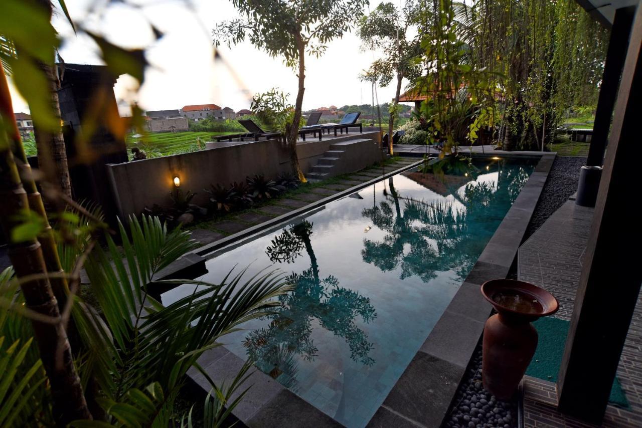 Grandpa Guest House Canggu Buitenkant foto