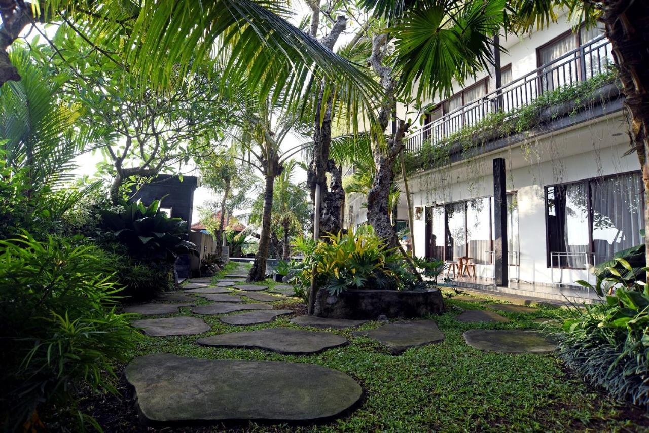 Grandpa Guest House Canggu Buitenkant foto