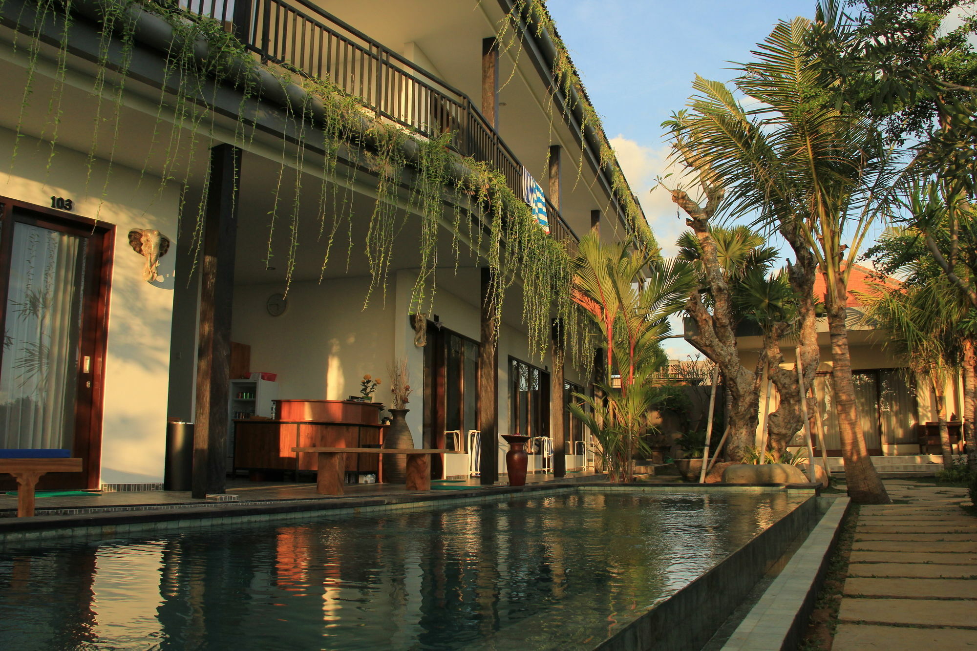 Grandpa Guest House Canggu Buitenkant foto